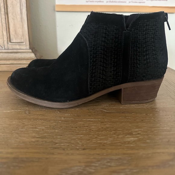 Black Ankle Booties with Zipper - Picture 3 of 5